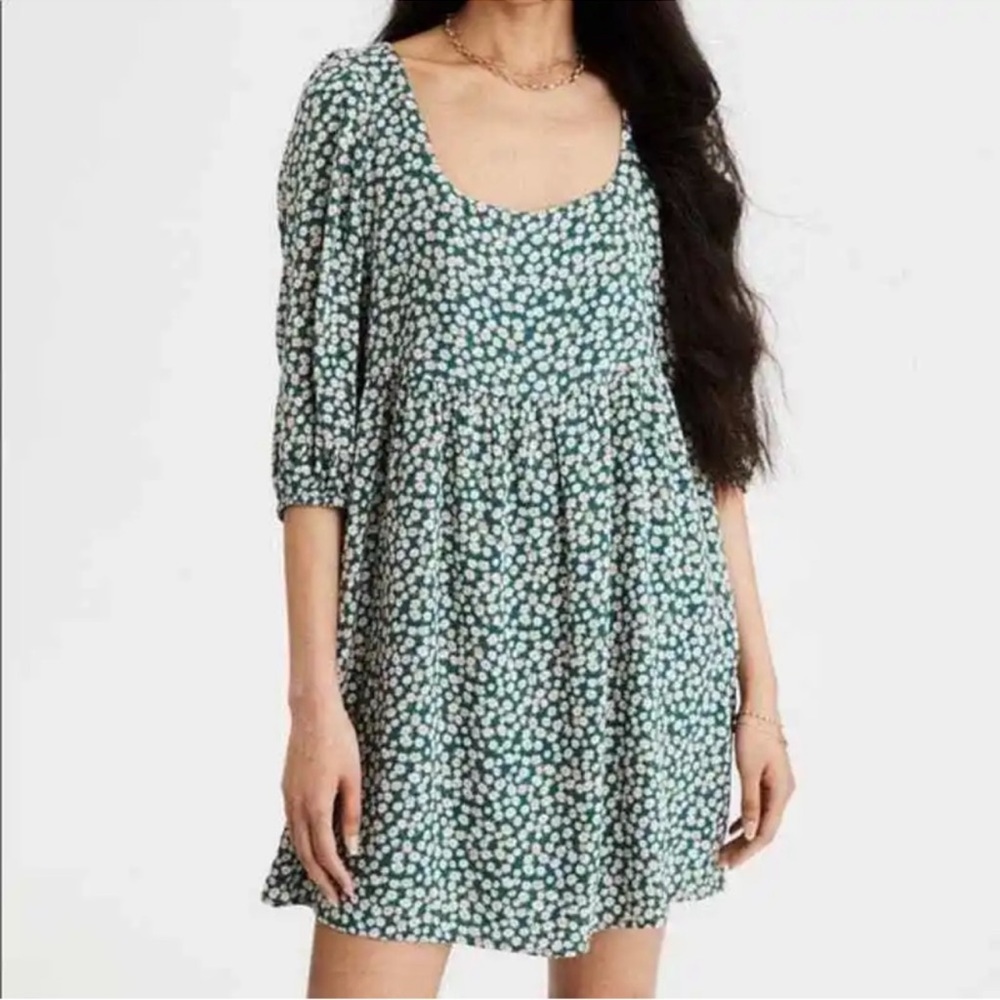 American Eagle puff sleeve ditsy floral green babydoll dress